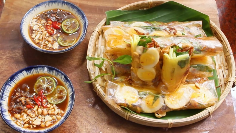 Làm bánh tráng cuốn tại nhà